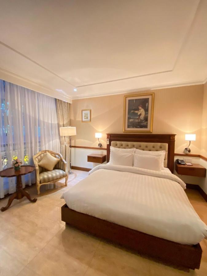 Central Hotel & Residences Swimming Pool Ho Chi Minh-stad Buitenkant foto