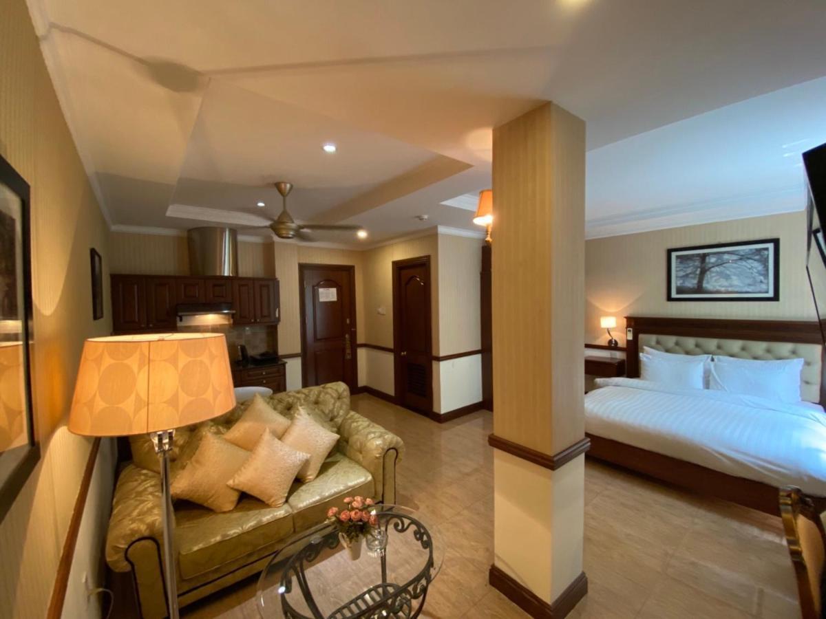 Central Hotel & Residences Swimming Pool Ho Chi Minh-stad Buitenkant foto
