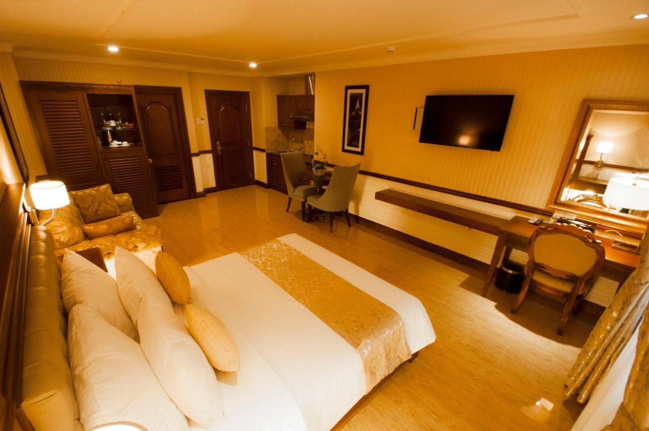 Central Hotel & Residences Swimming Pool Ho Chi Minh-stad Buitenkant foto