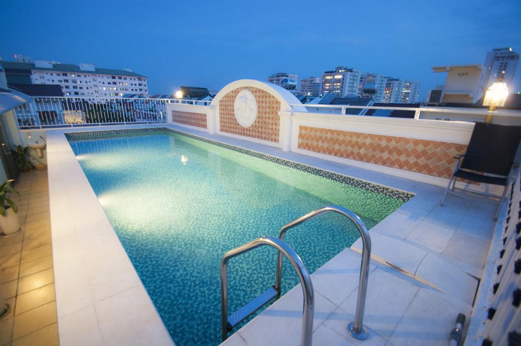 Central Hotel & Residences Swimming Pool Ho Chi Minh-stad Buitenkant foto