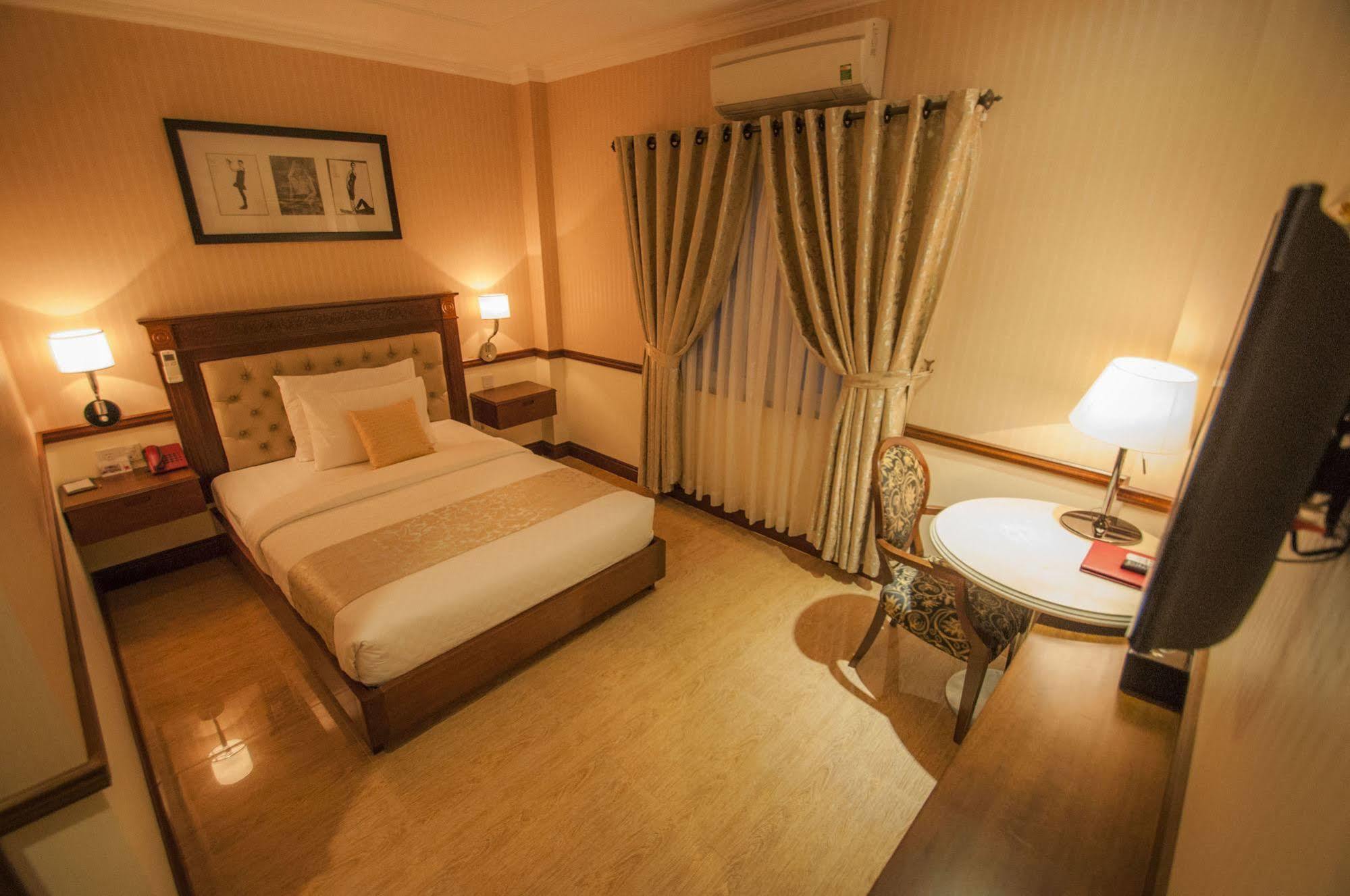 Central Hotel & Residences Swimming Pool Ho Chi Minh-stad Buitenkant foto