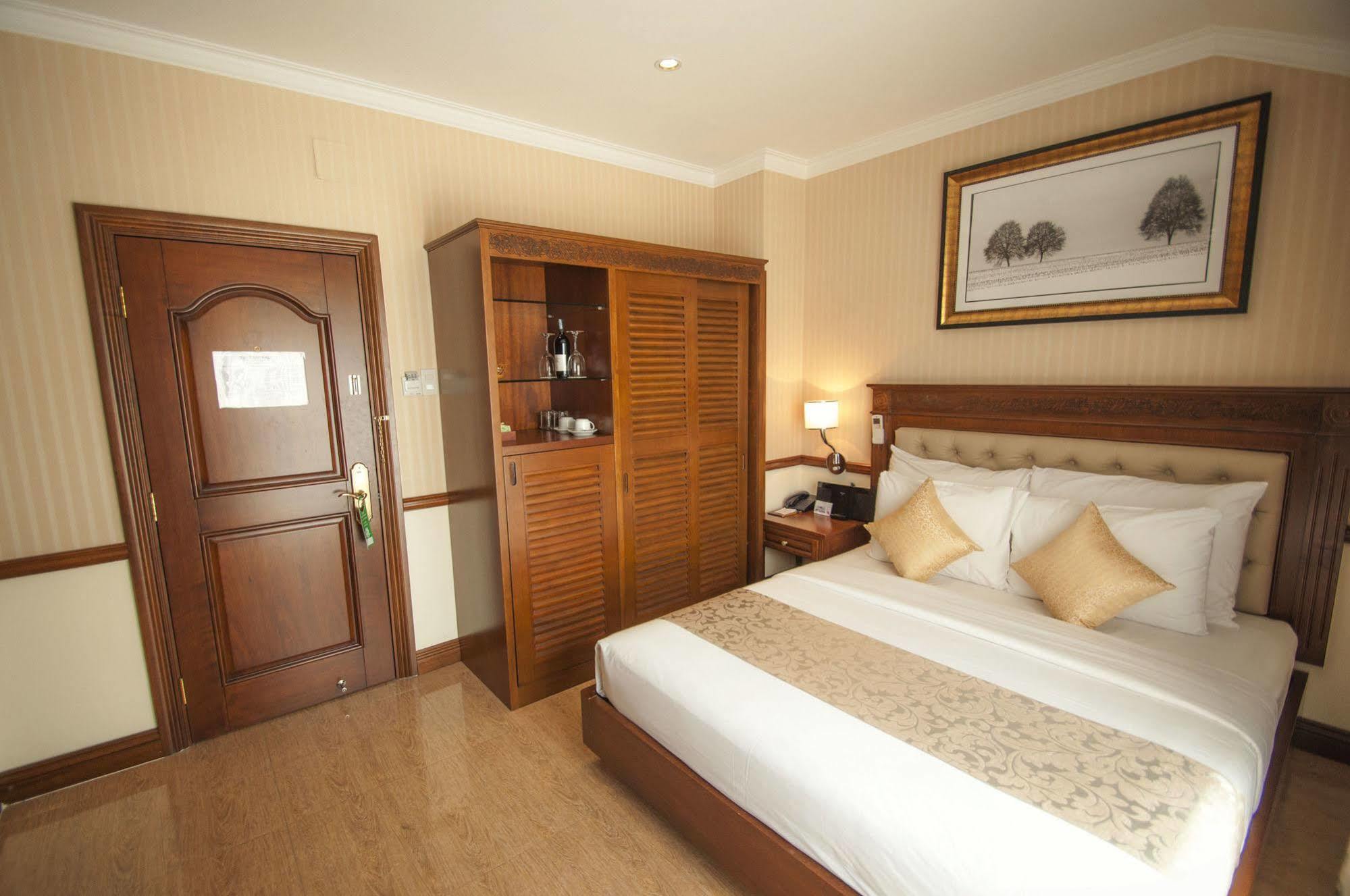 Central Hotel & Residences Swimming Pool Ho Chi Minh-stad Buitenkant foto