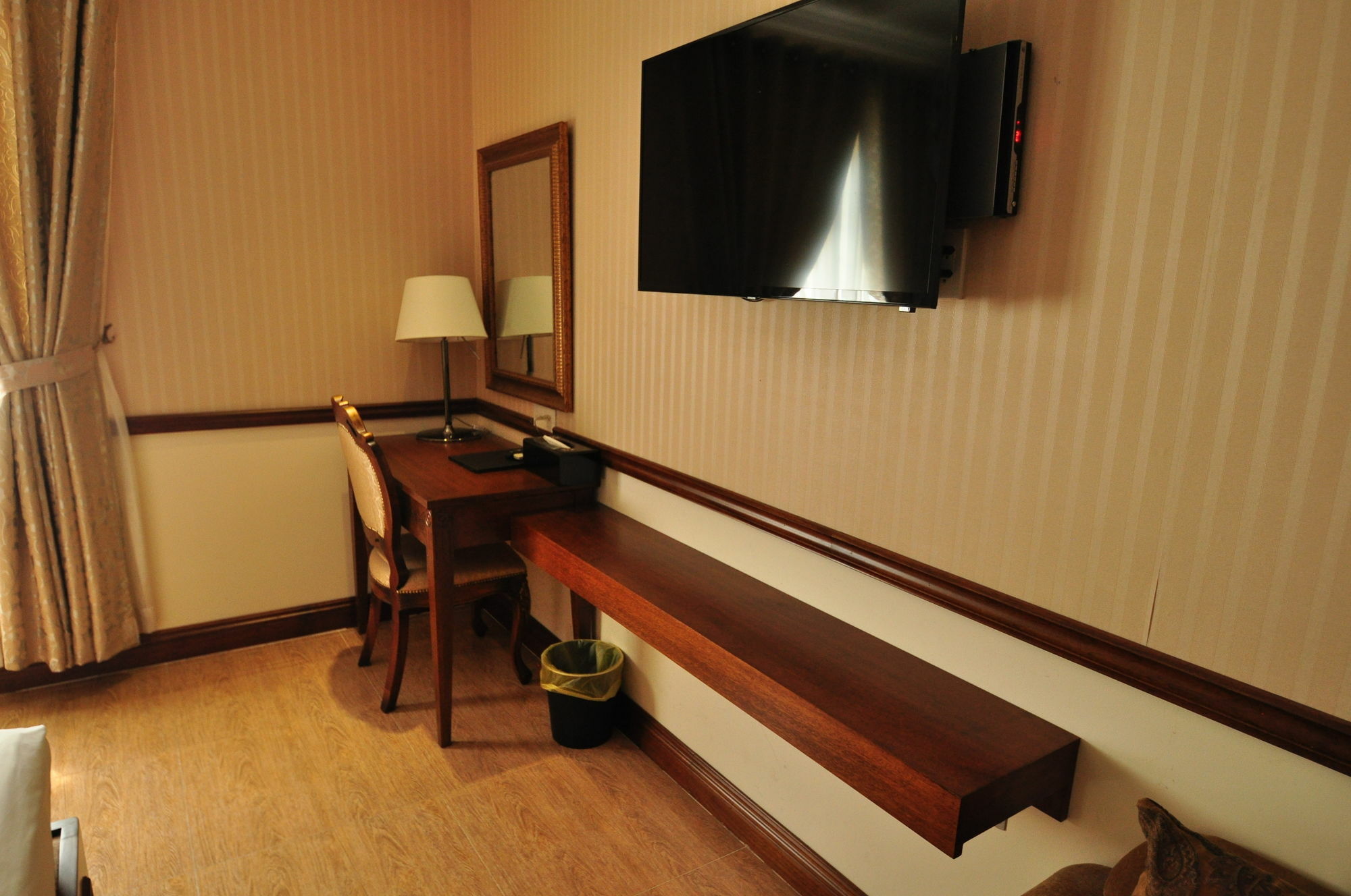 Central Hotel & Residences Swimming Pool Ho Chi Minh-stad Buitenkant foto
